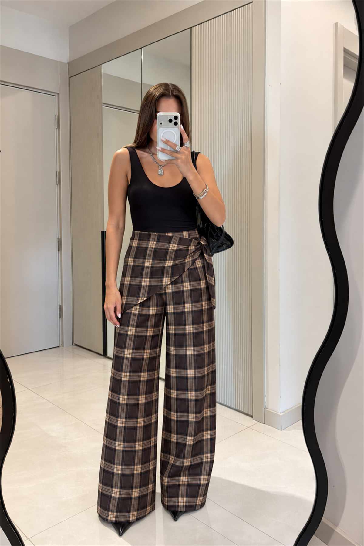 Blanca Kahve Ekose Desenli Bağlama Detaylı Pantolon