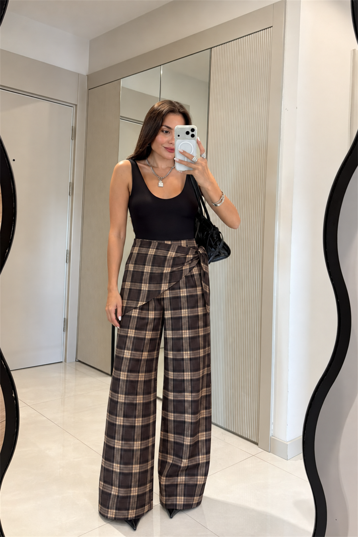 Blanca Kahve Ekose Desenli Bağlama Detaylı Pantolon