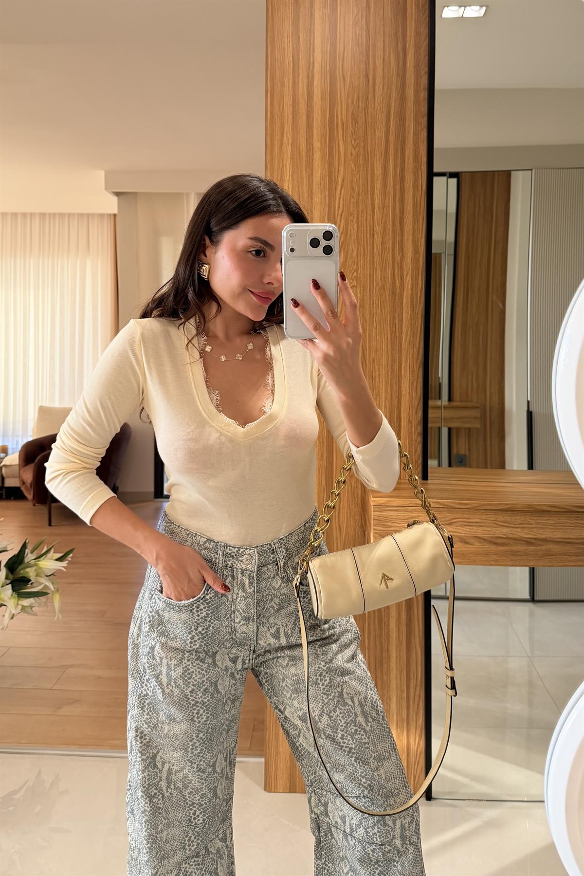 Blossom Krem Dantel Detaylı Crop