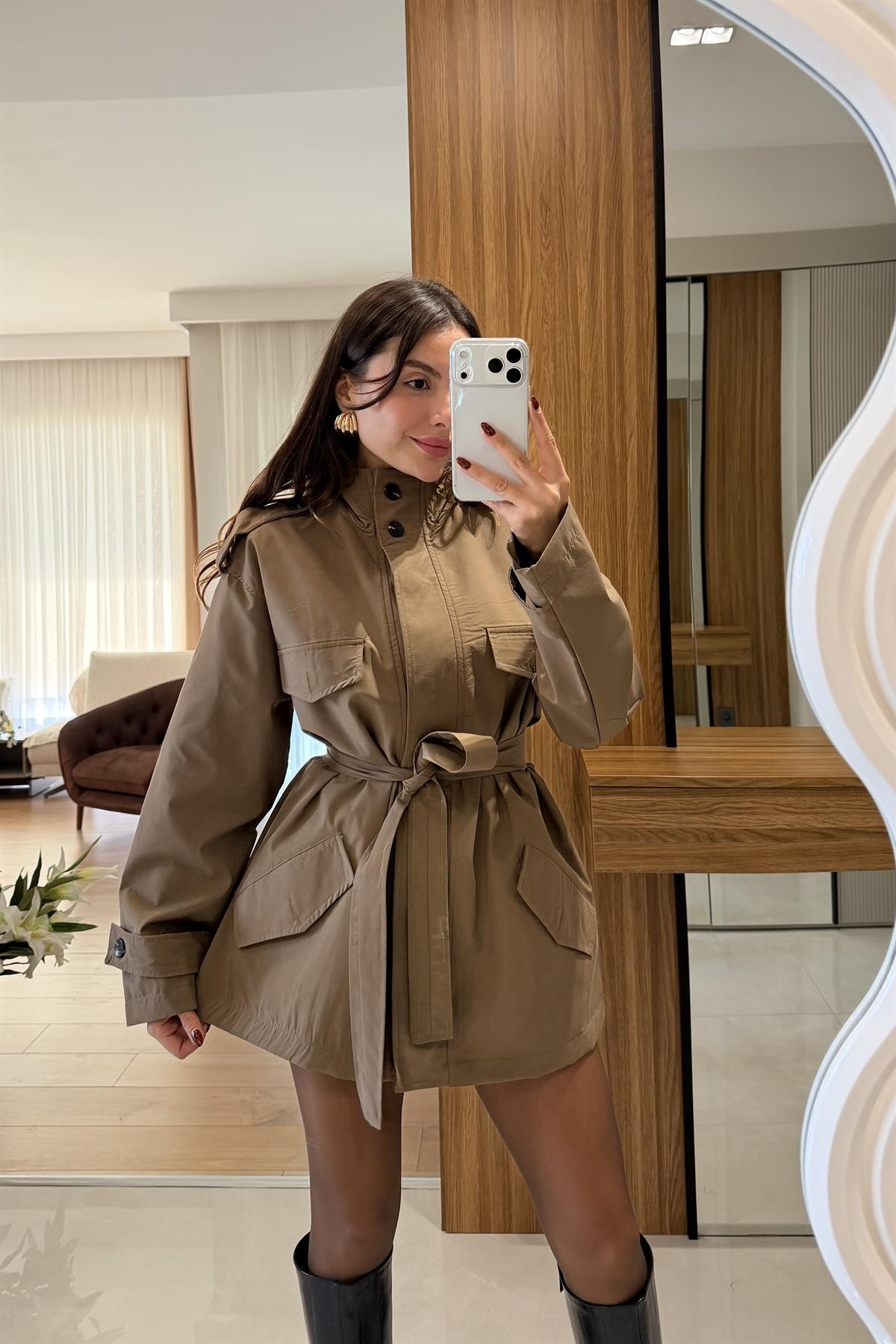 Bohemia Camel Kuşaklı Trenç