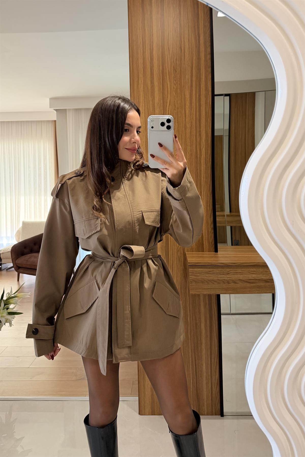 Bohemia Camel Kuşaklı Trenç