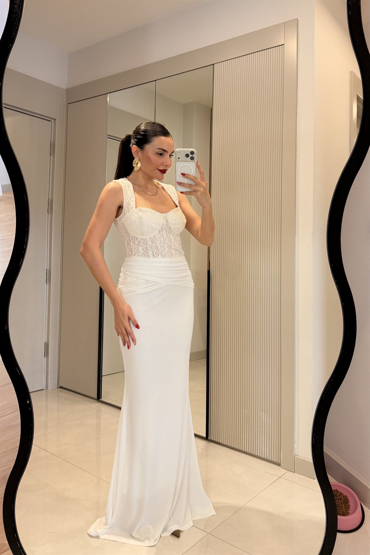 Bonjour Beyaz Dantel Detay Balık Model Elbise