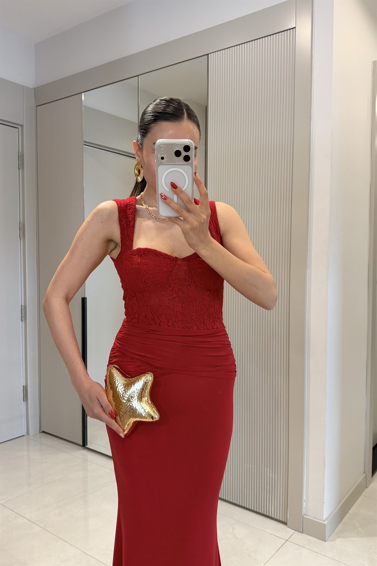 Bonjour Kırmızı Dantel Detay Balık Model Elbise
