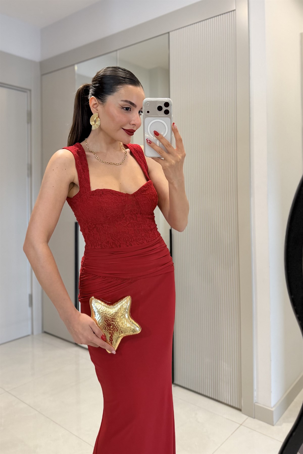 Bonjour Kırmızı Dantel Detay Balık Model Elbise