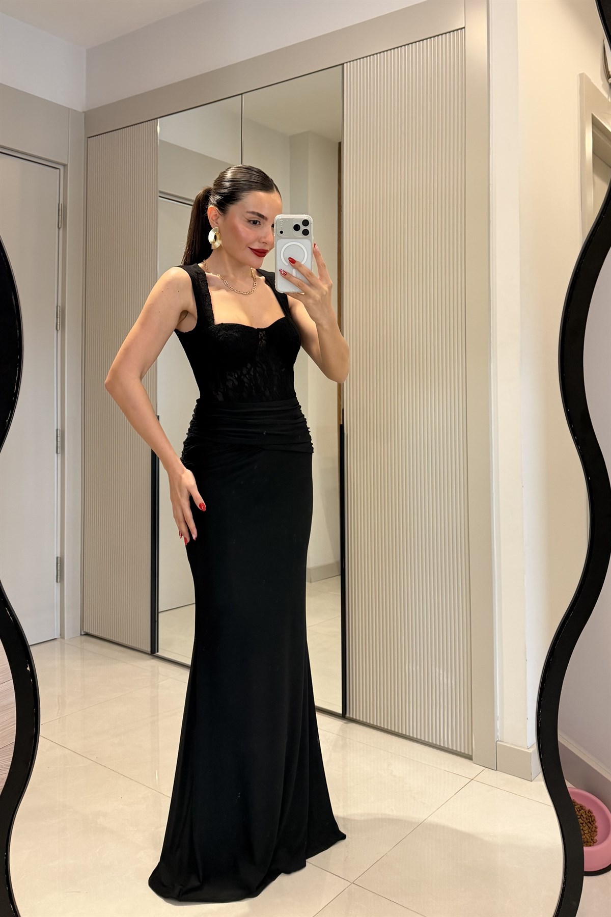 Bonjour Siyah Dantel Detay Balık Model Elbise