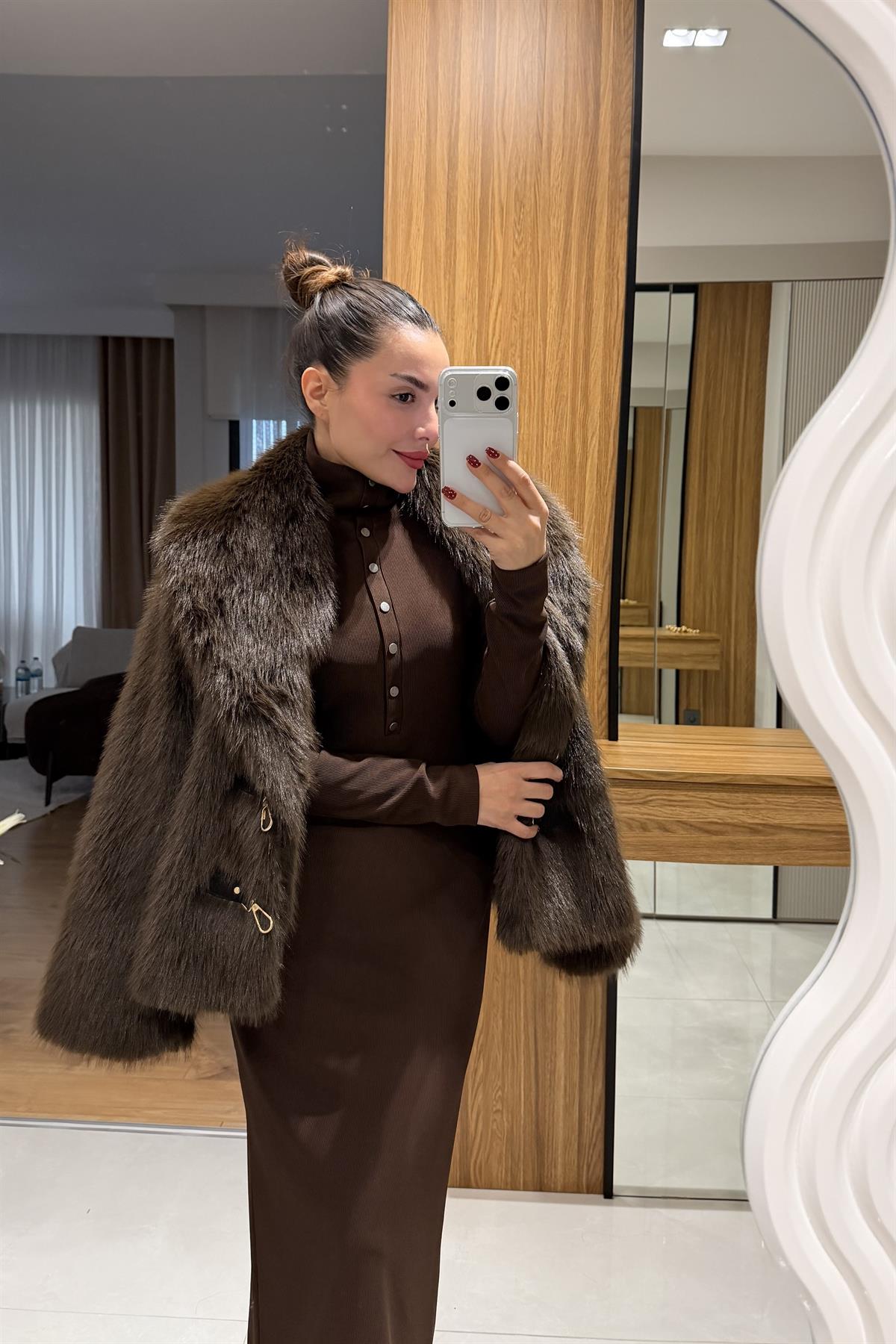 Borgi Kahve Yakalı Kürk