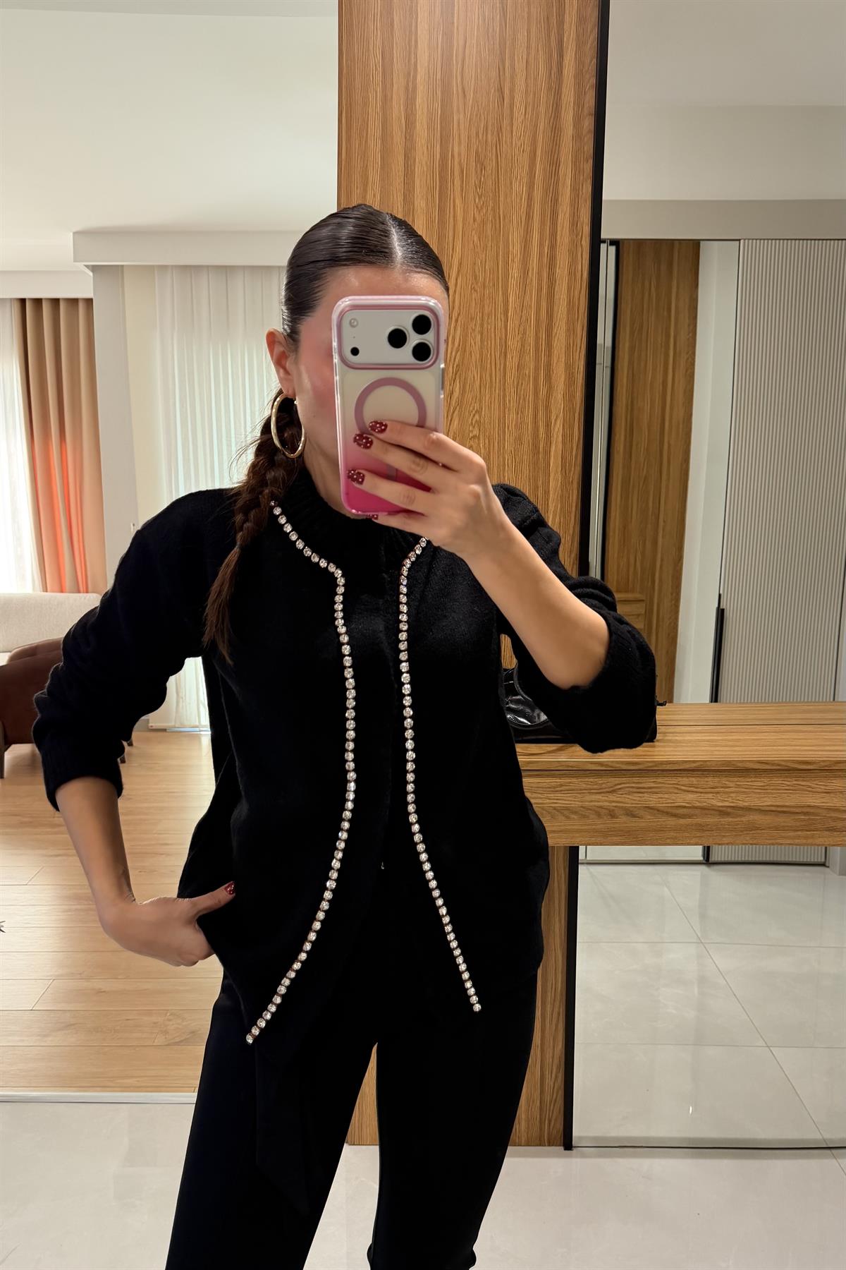 Brandi Siyah Taşlı Hırka