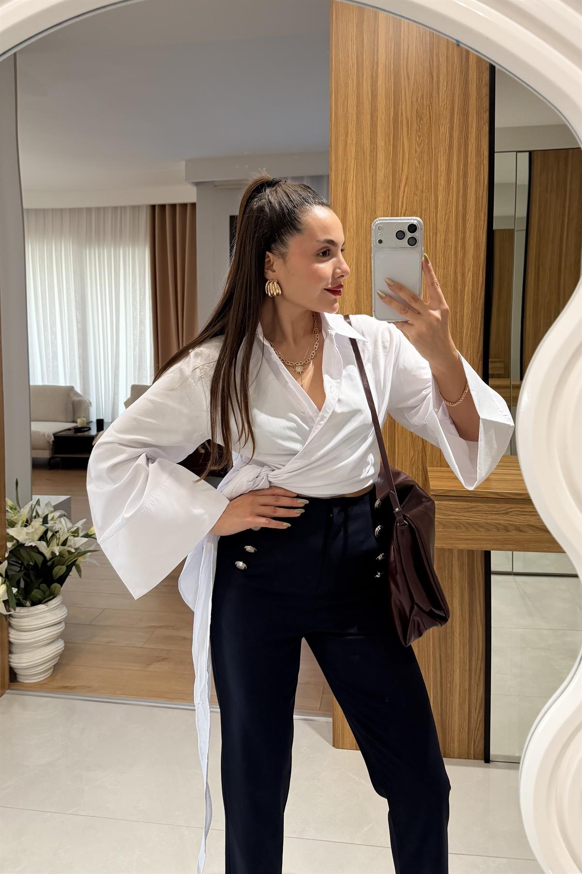 Brassica Beyaz Bağlamalı Gömlek