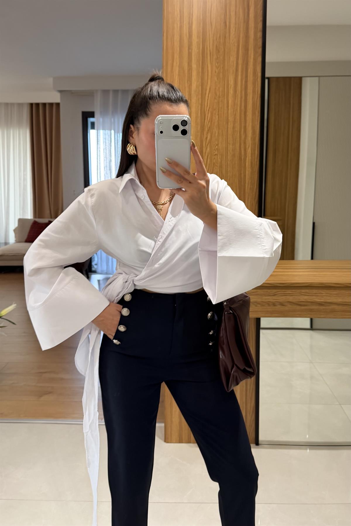 Brassica Beyaz Bağlamalı Gömlek