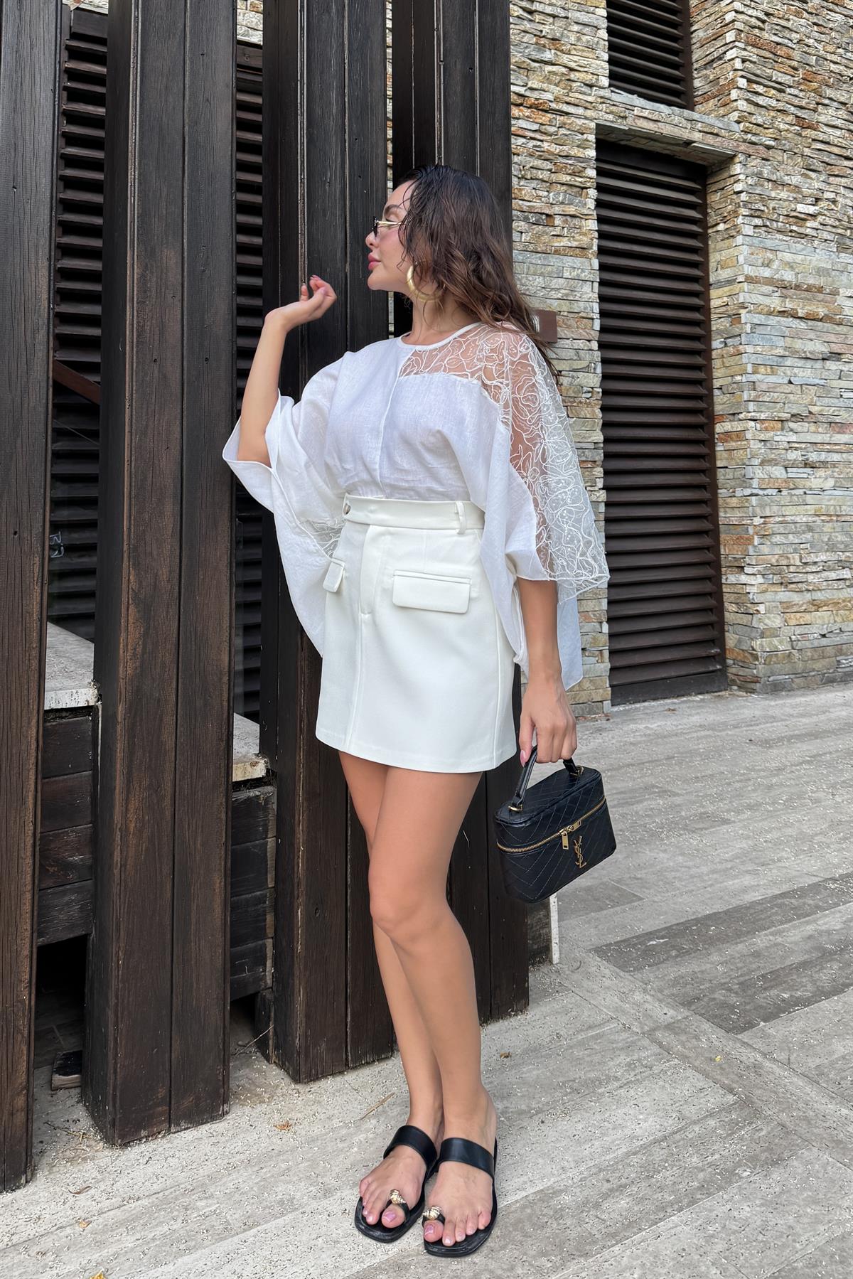 Brian Beyaz Cep Detaylı Etek 