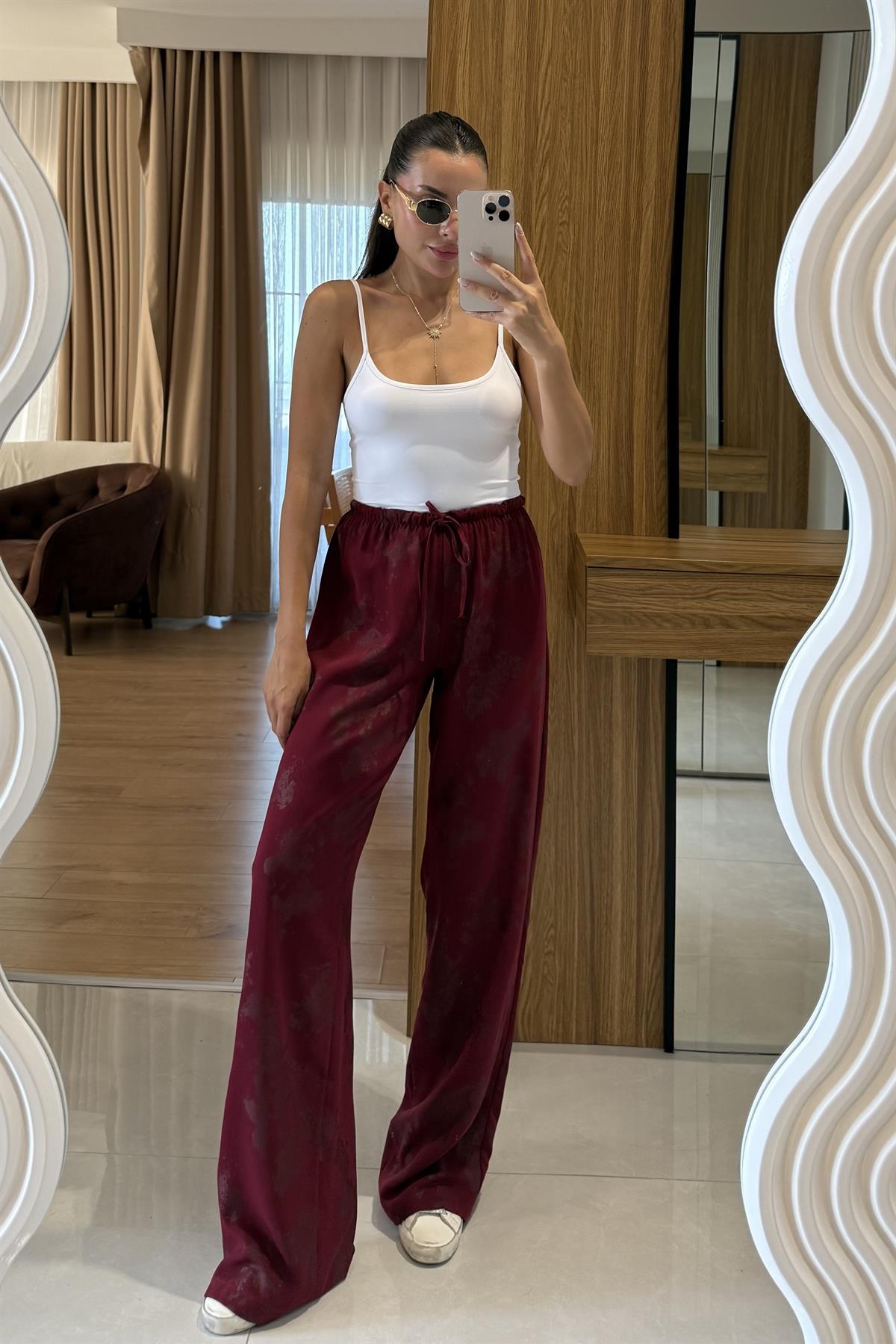 Brianne Beyaz Askılı Dilvin Crop 
