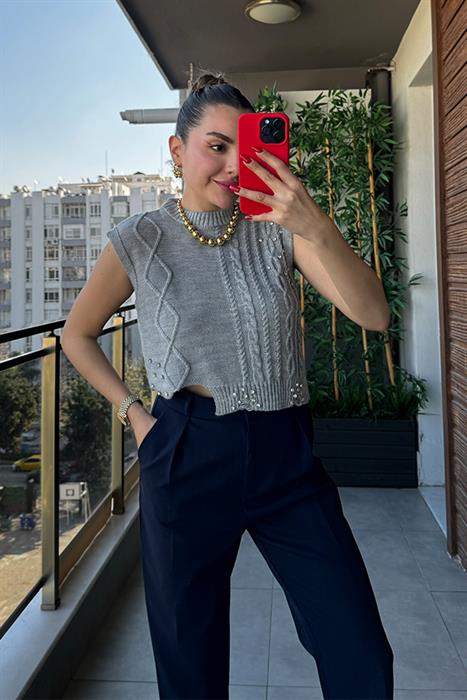 Caitlin Taş Detaylı Gri Süveter