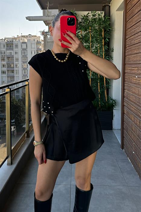 Caitlin Taş Detaylı Siyah Süveter