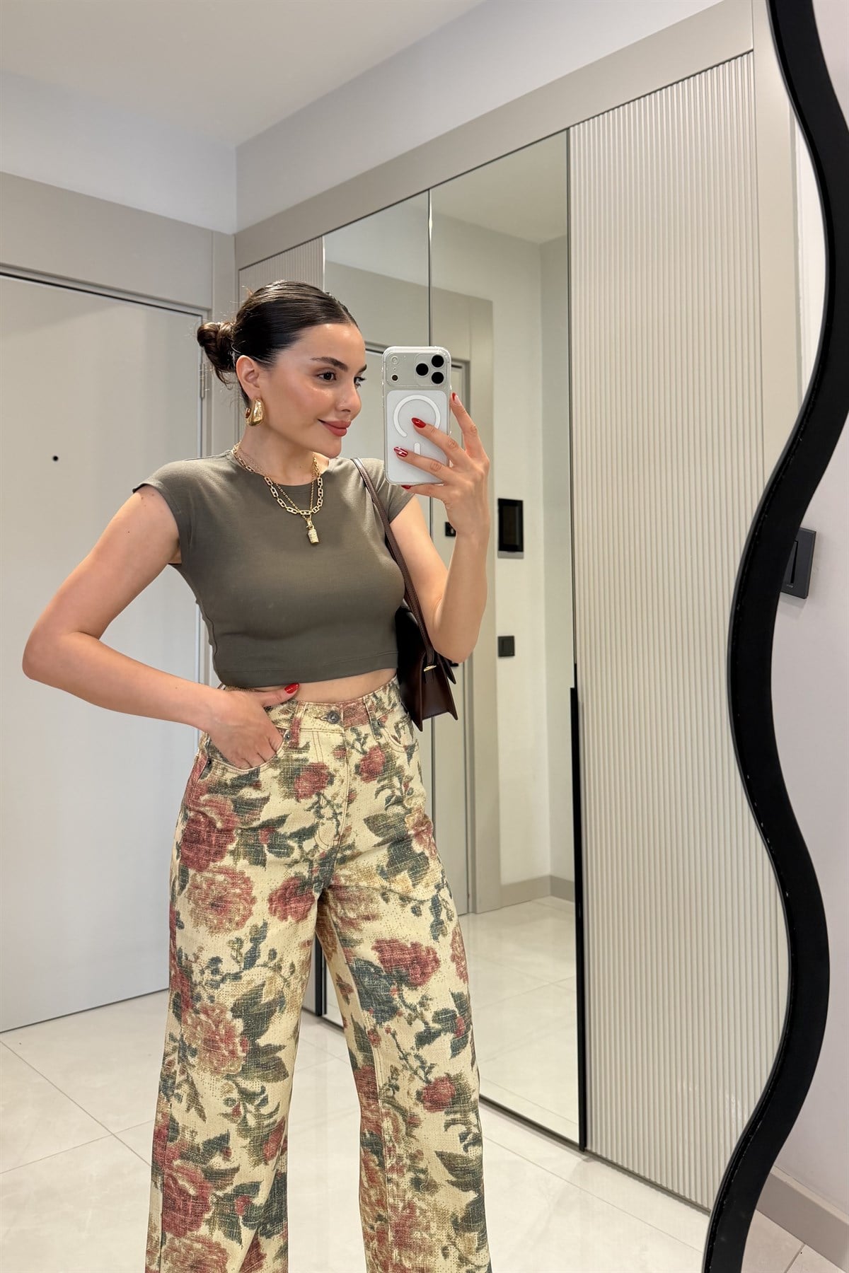 Candy Haki Basic Dilvin Crop Top