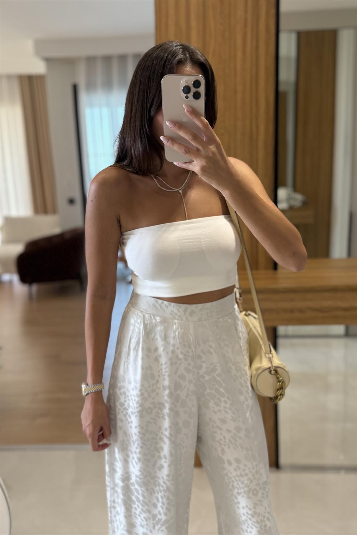 Caprita Beyaz Straplez Göğüs Pedli Crop