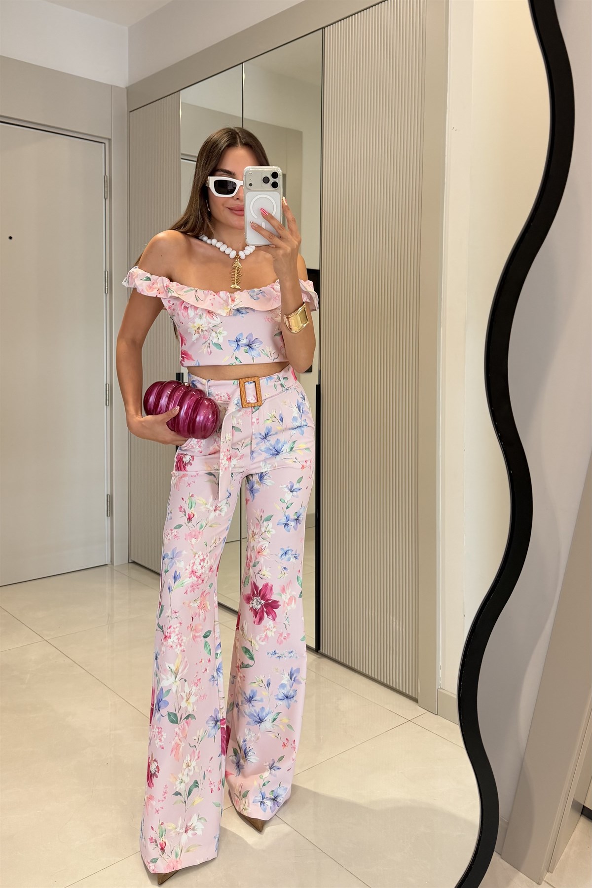 Caren Pembe Kemerli Çiçek Desen Takım