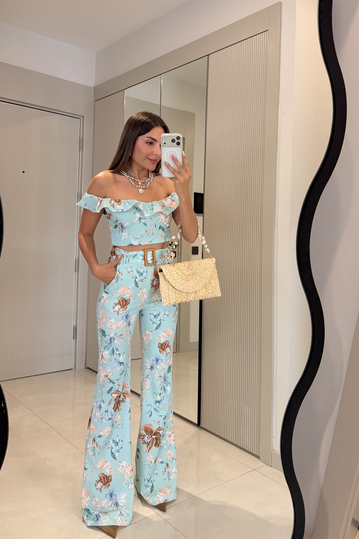 Caren Turkuaz Kemerli Çiçek Desen Takım