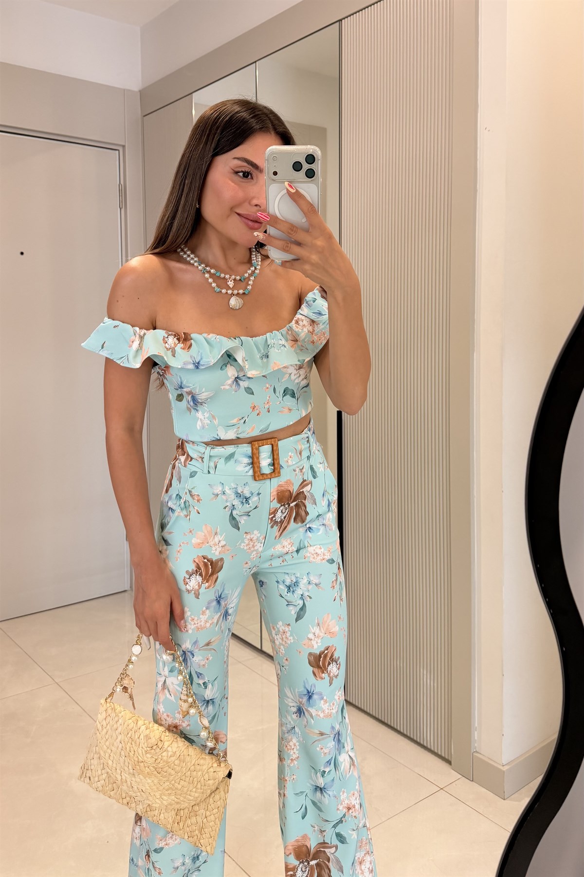 Caren Turkuaz Kemerli Çiçek Desen Takım