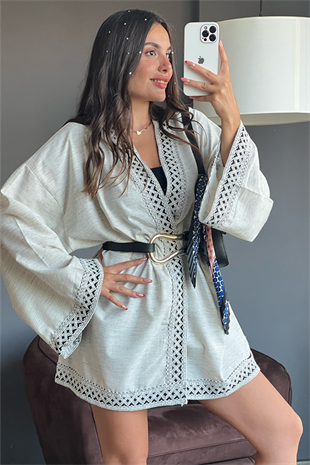 Carlina nakışlı krem kimono