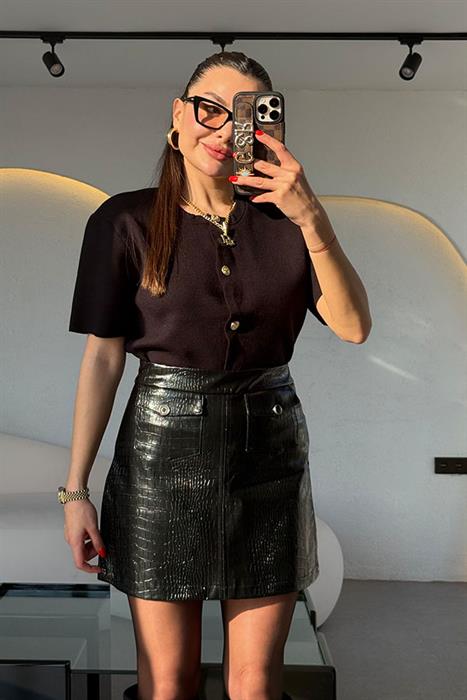 Carlina Siyah Gold Düğmeli Triko 