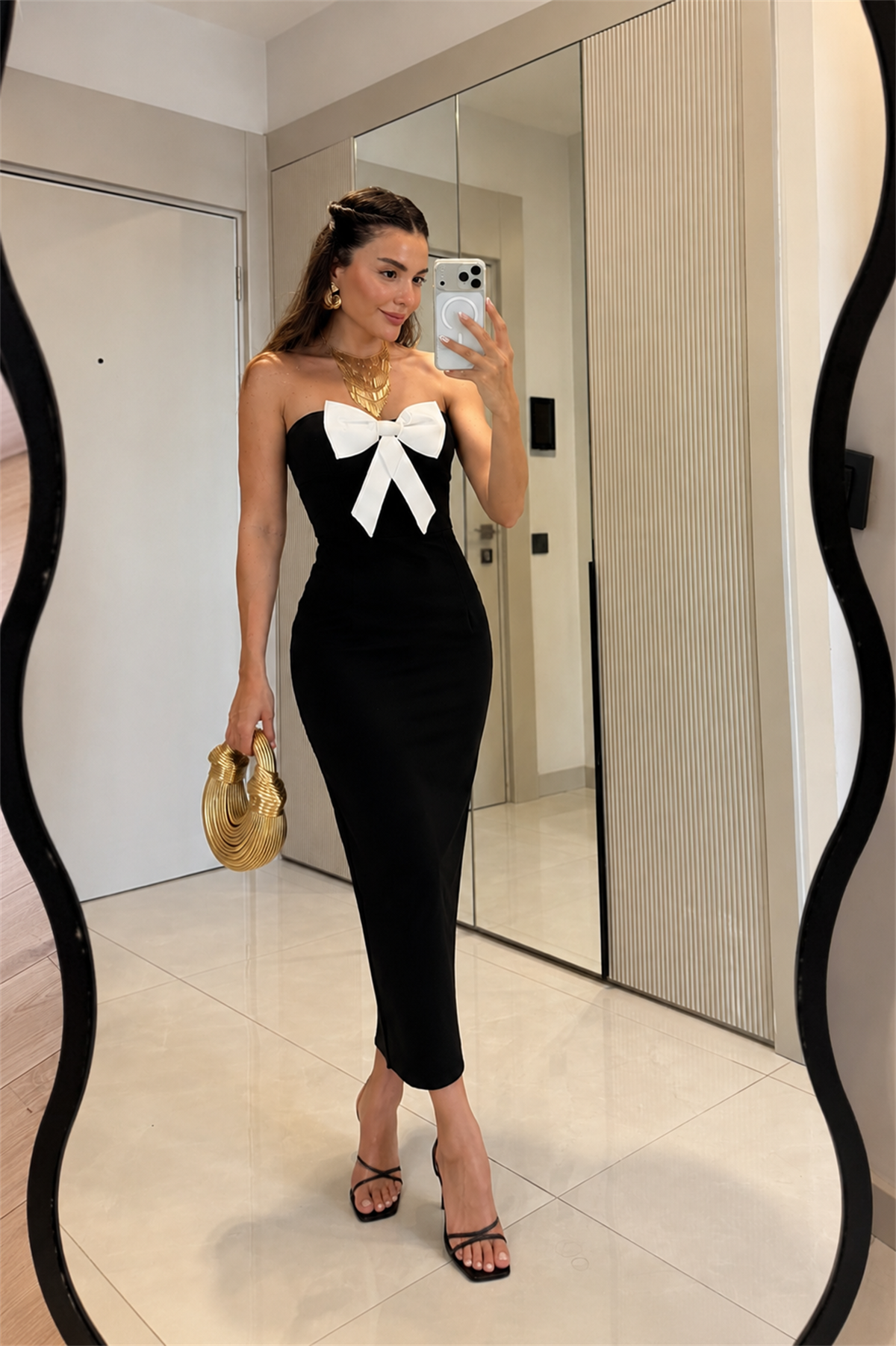 Carlina Siyah Straplez Fiyonk Detaylı Elbise