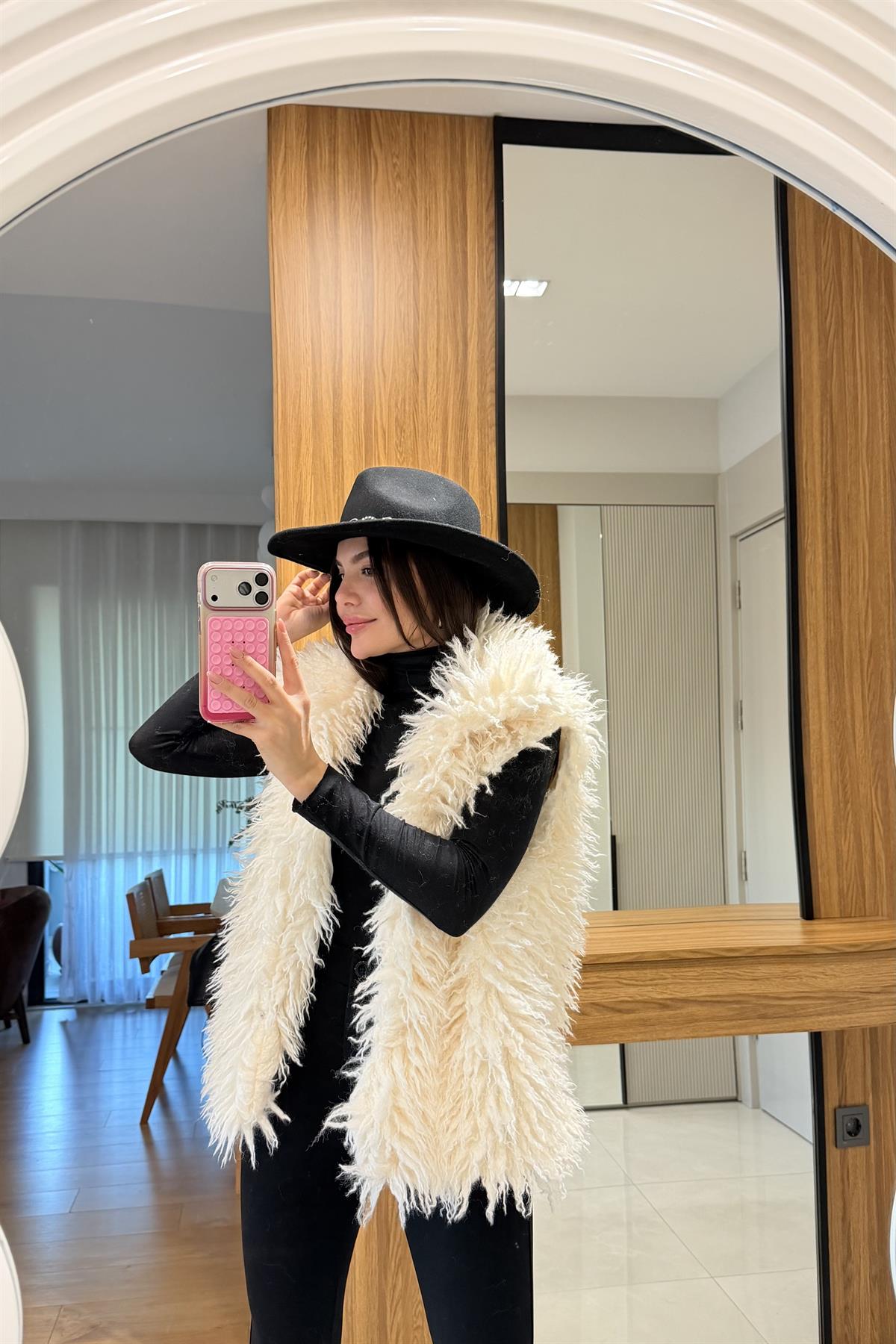 Carlos Krem Kürk Yelek 