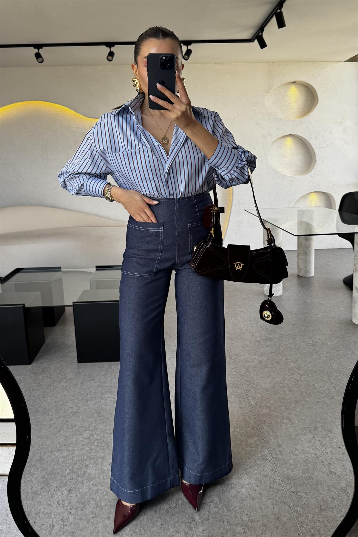 Carmen Lacivert Dikiş Detaylı Flare Jean