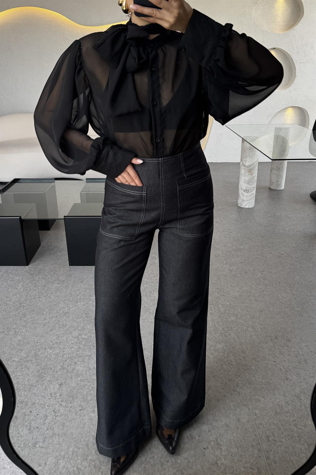 Carmen Siyah Dikiş Detaylı Flare Jean