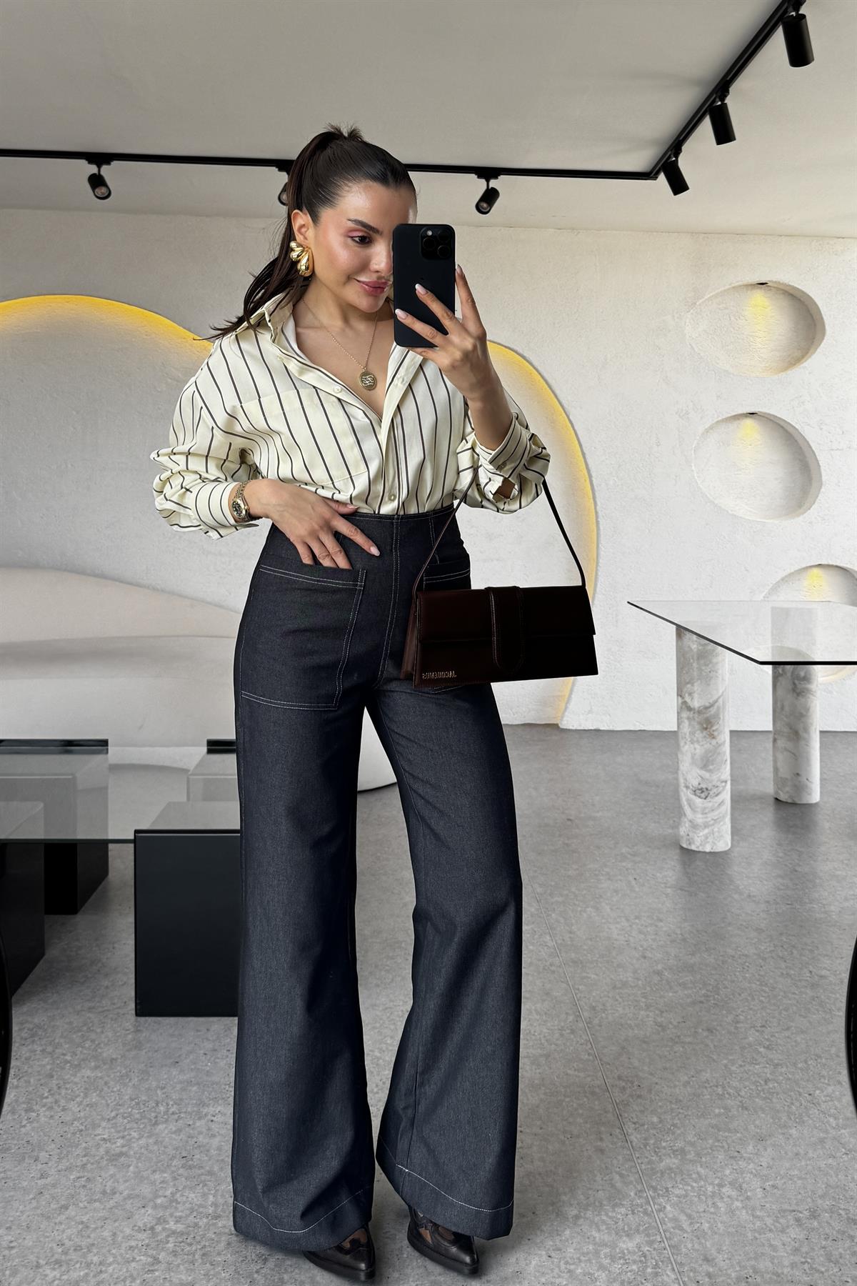 Carmen Siyah Dikiş Detaylı Flare Jean