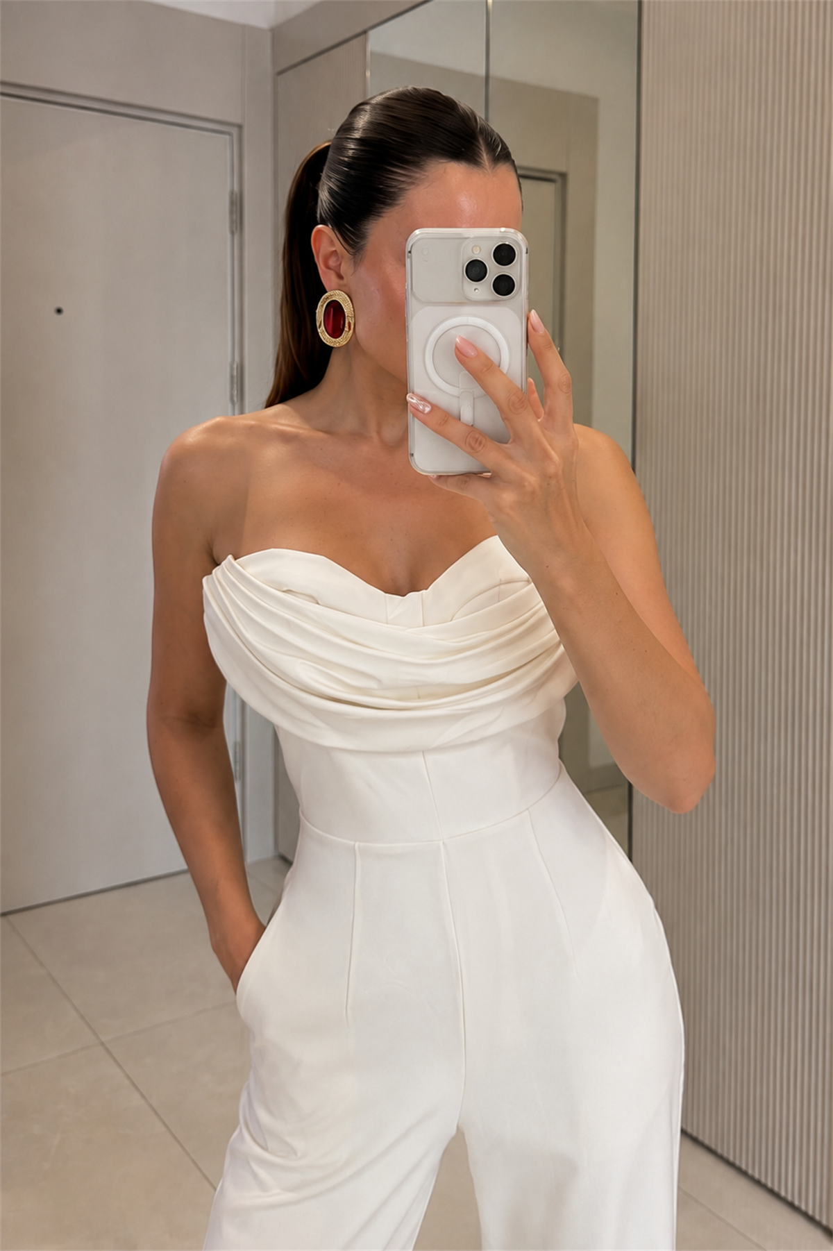 Carolla Beyaz Straplez Drape Detaylı Tulum
