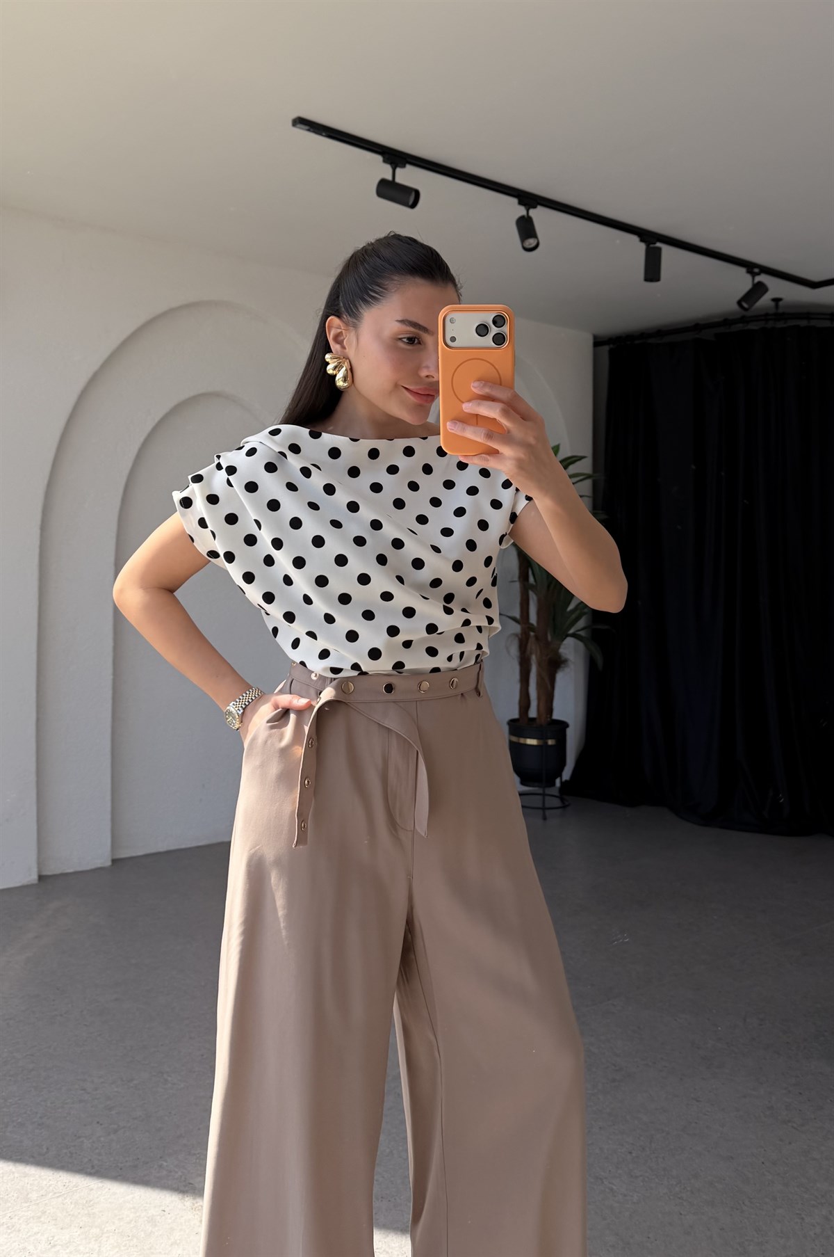 Cayla Puantiye Desenli Dökümlü Bluz