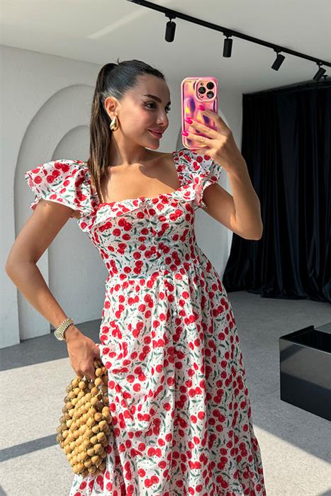 Cherry Madonna Yaka Tasarım Elbise