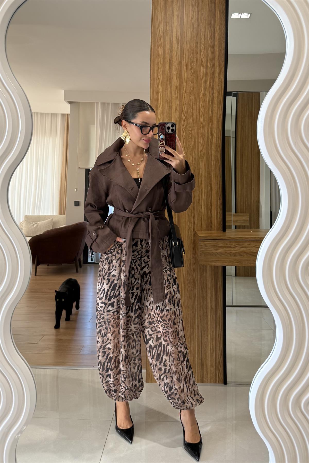 Chery Acı Kahve Gabardin Kuşaklı Kısa Trenç