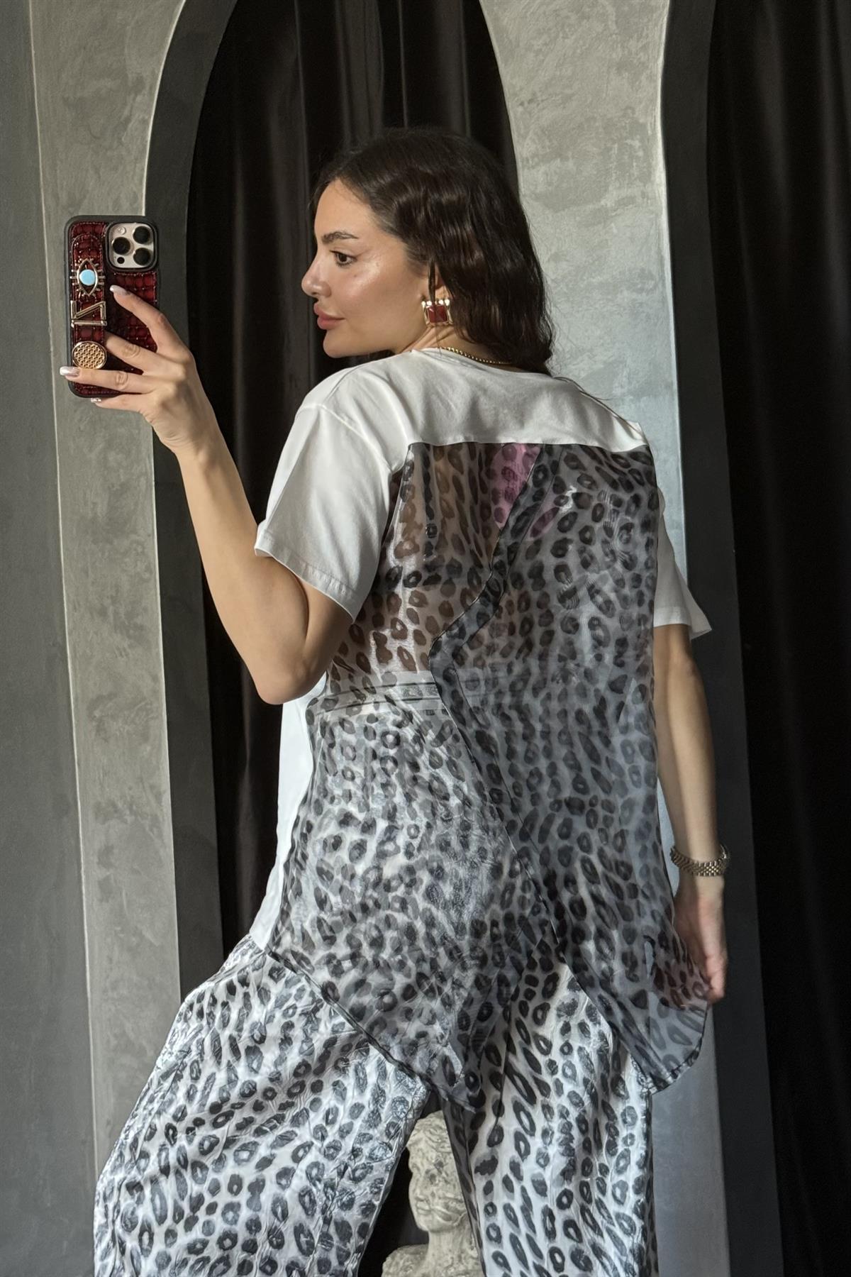 Chıc Sırt Leopar Tül Detaylı Tshirt