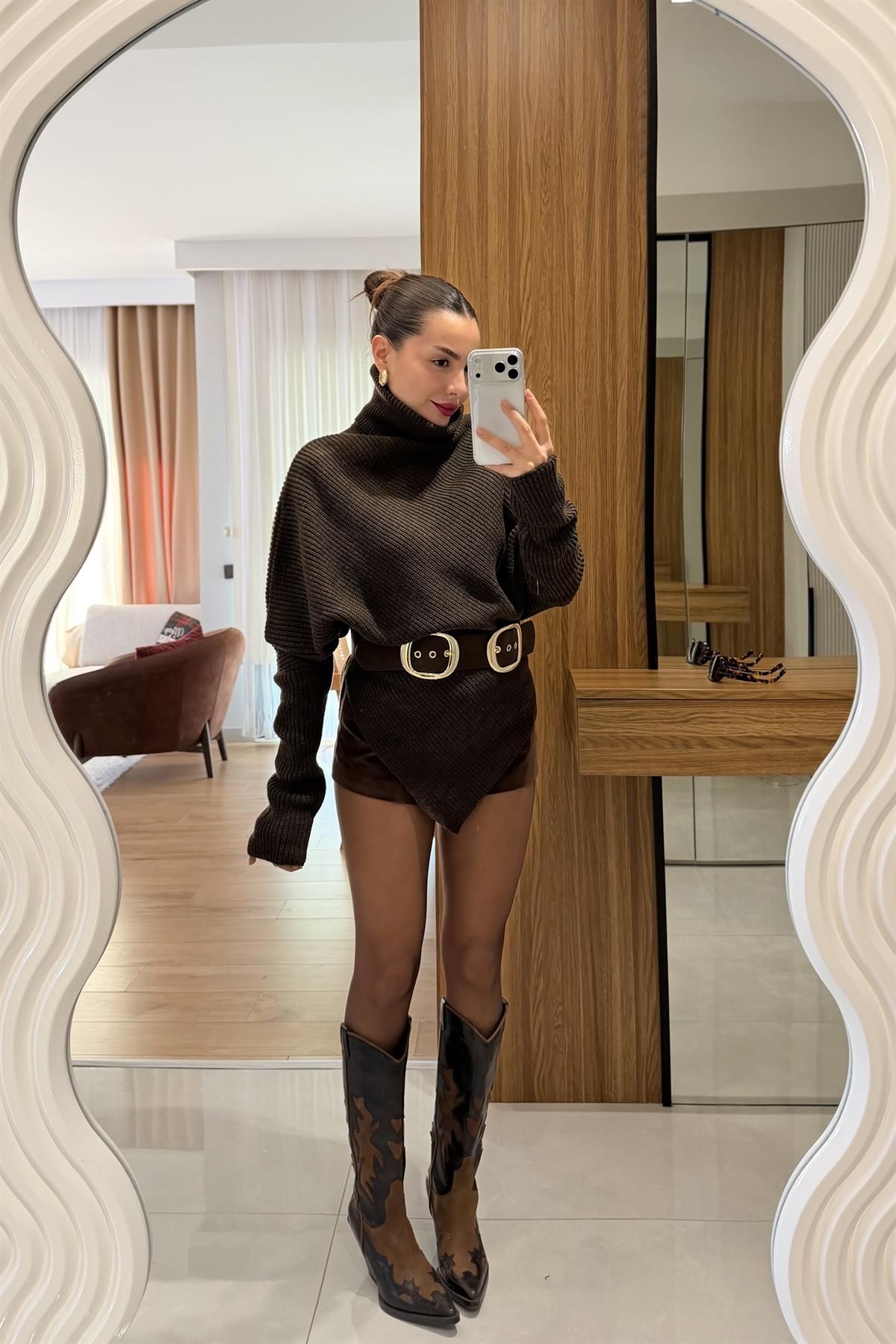 Claw Kahve Boğazlı Asimetrik Kazak