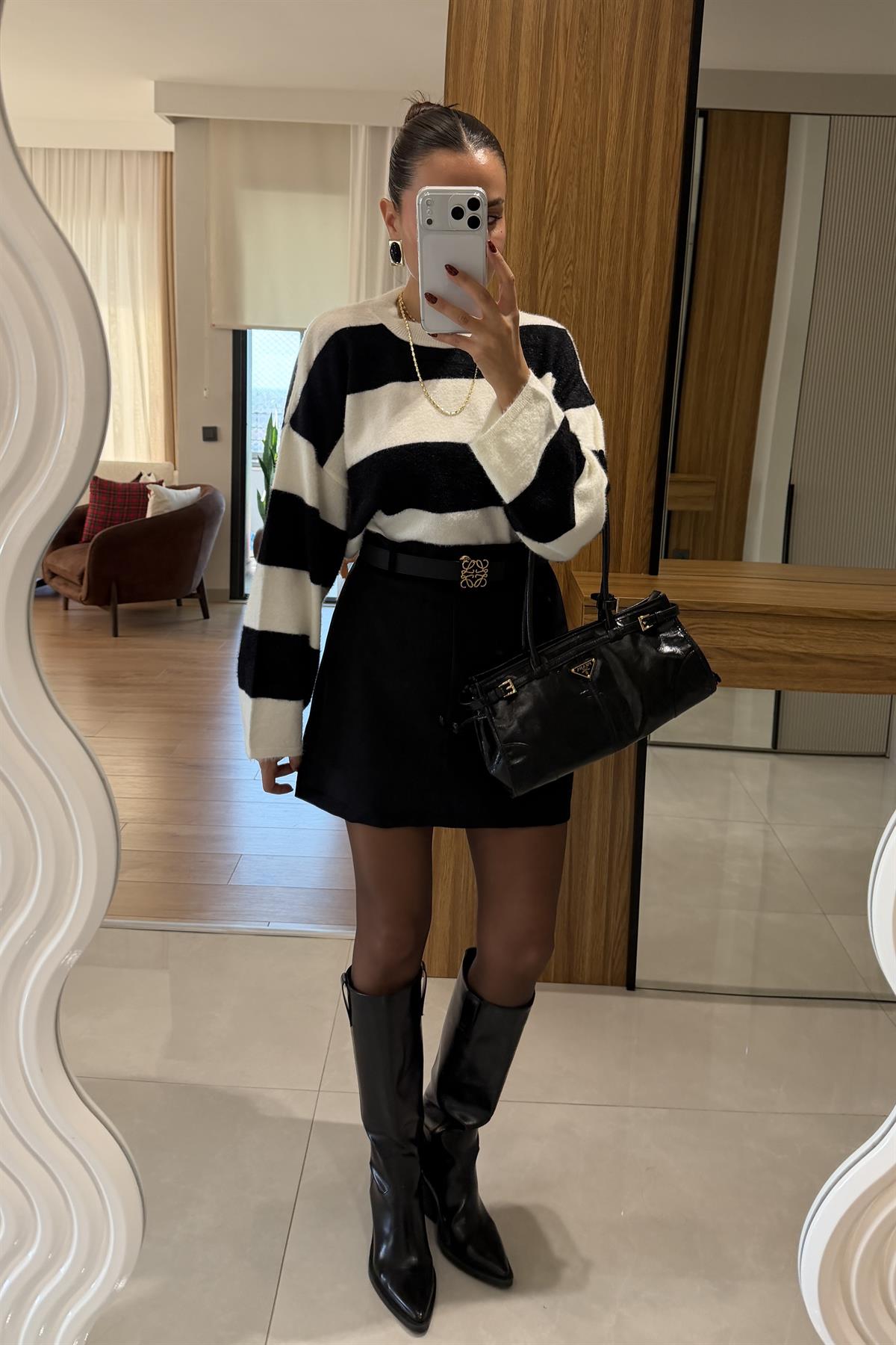 Clyde Yumoş Çizgili Kazak