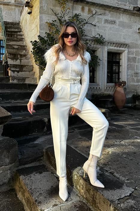 Colen Kemer Detaylı Havuç Pantolon - Ekru