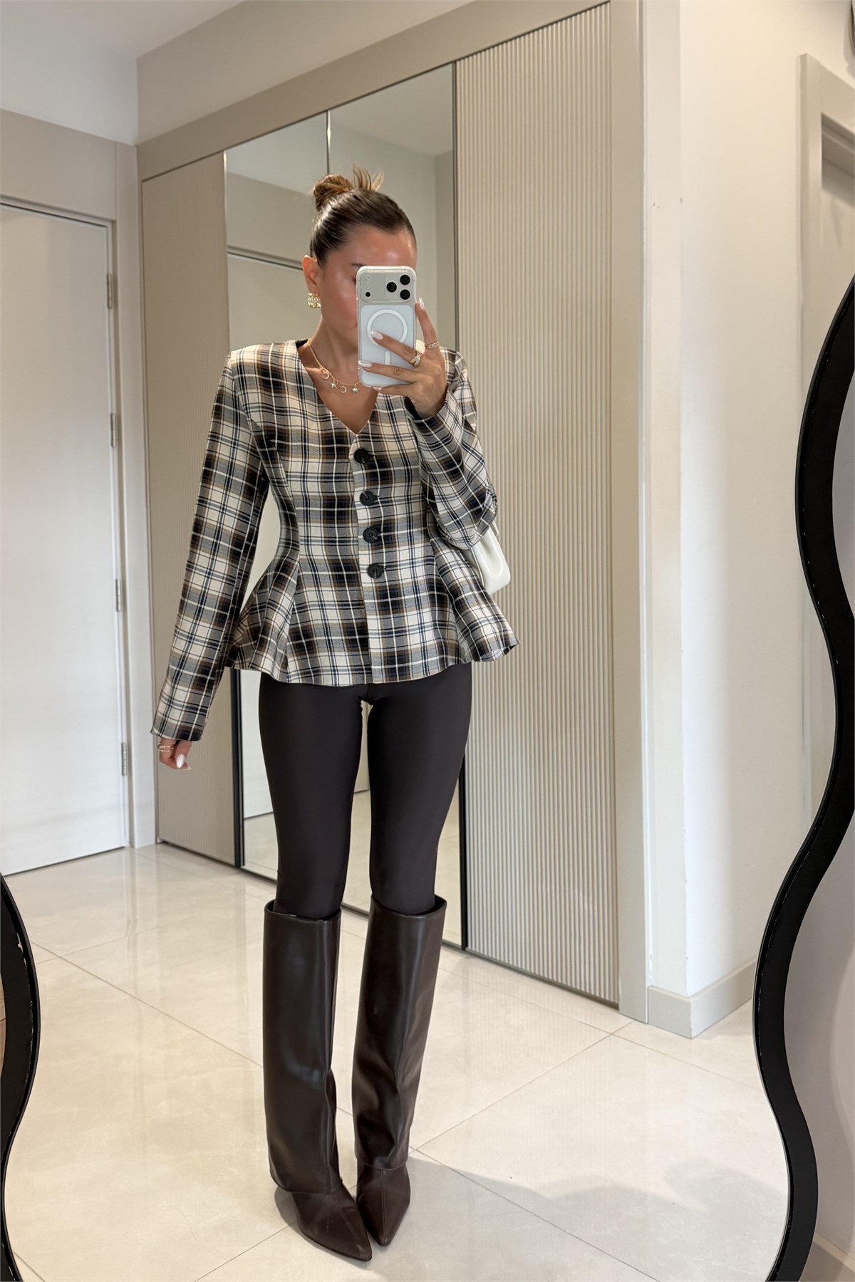 Coralia Bej Ekose Bele Oturan Blazer Ceket