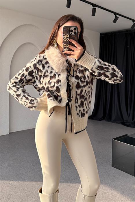 Cornie Yakası Peluş Krem Leopar Hırka