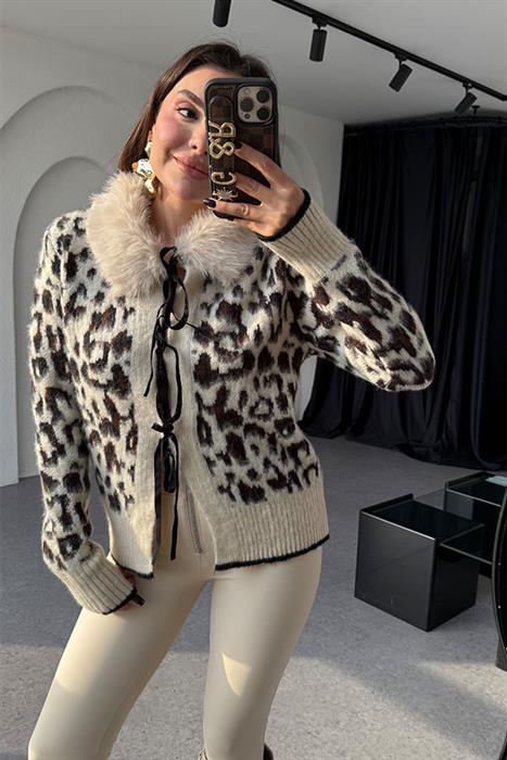 Cornie Yakası Peluş Krem Leopar Hırka