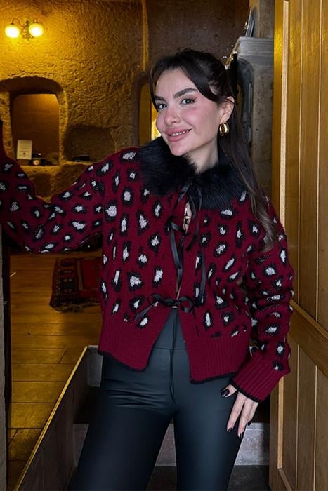 Cornie Yakası Peluş Leopar Hırka