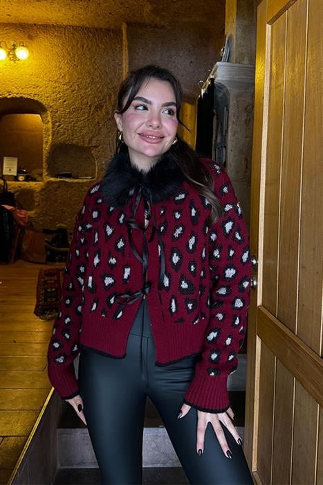 Cornie Yakası Peluş Leopar Hırka