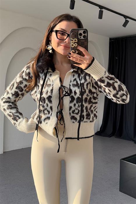 Cornie Yakası Peluş Siyah Leopar Hırka