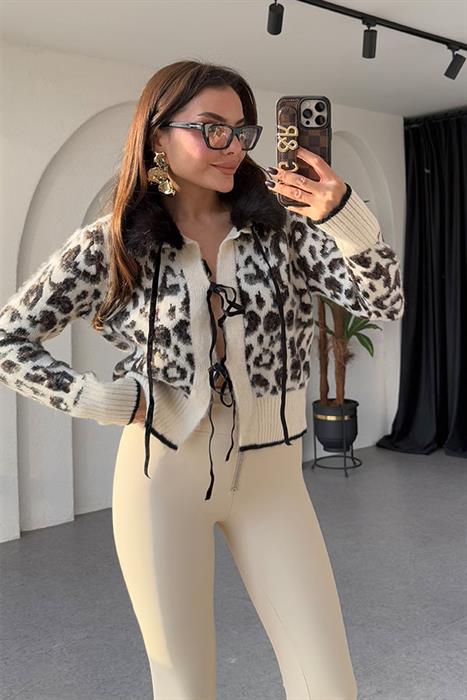 Cornie Yakası Peluş Siyah Leopar Hırka