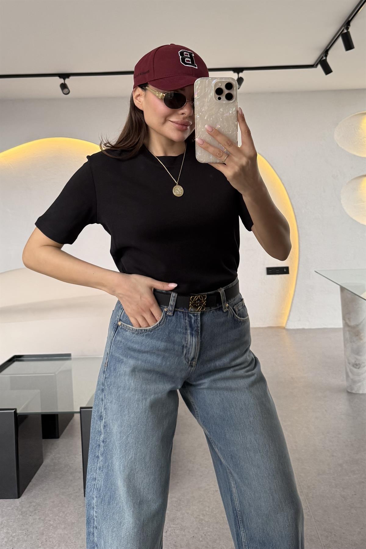 Cossentino Siyah Tshirt