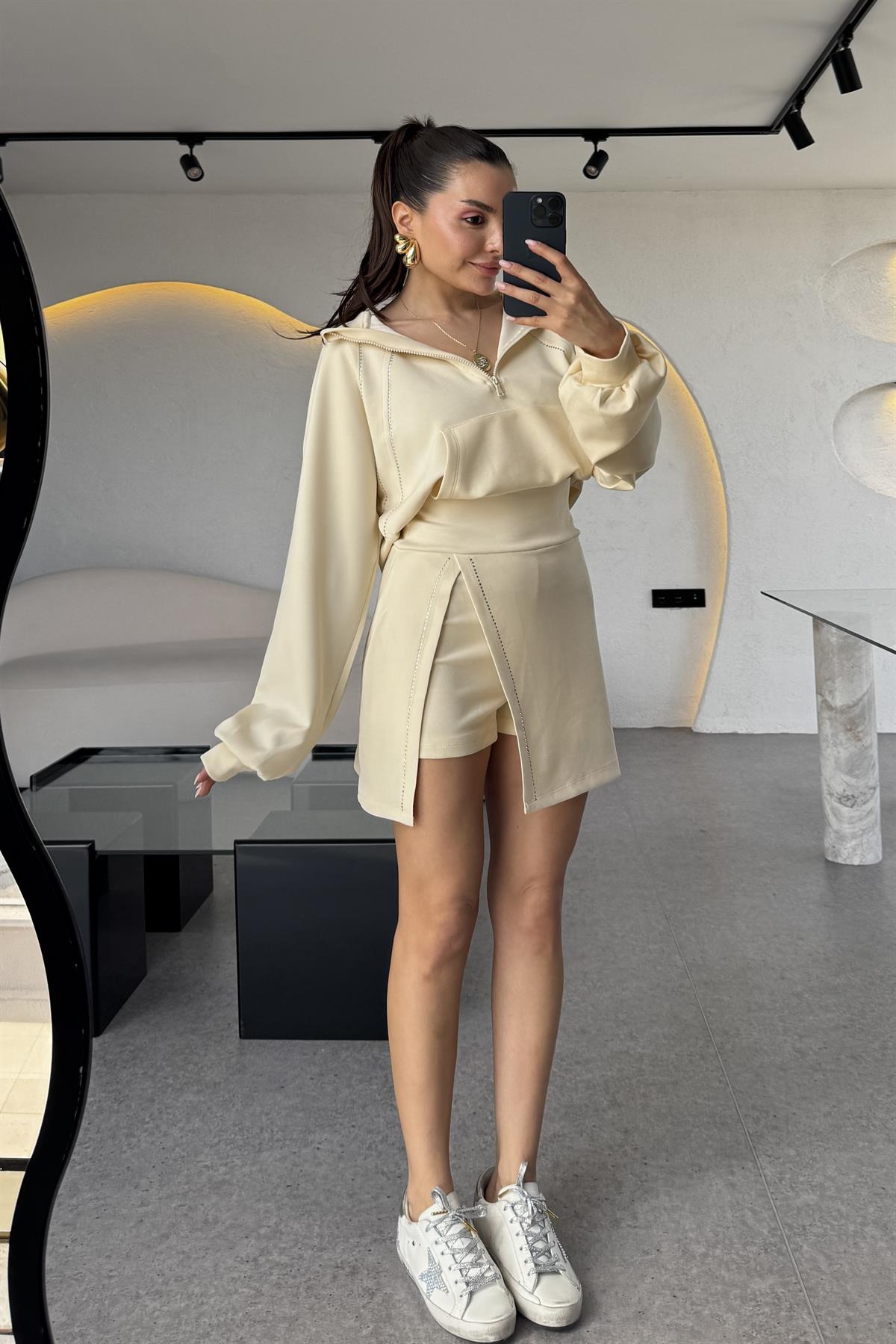 Cruz Krem Taşlı Şortlu İkili Takım