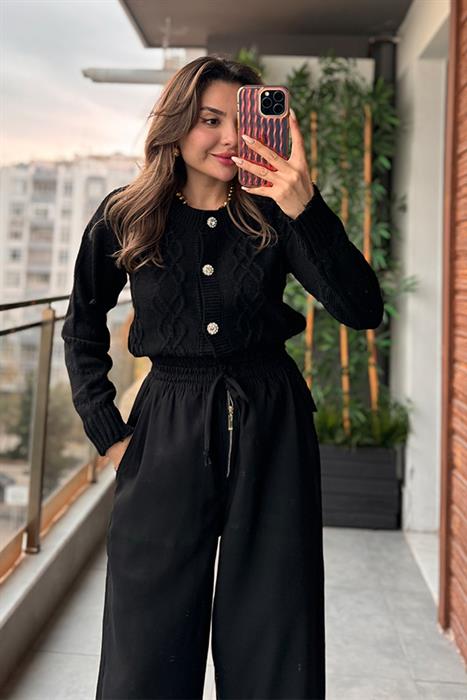 Dai Taş Düğmeli Siyah Hırka 