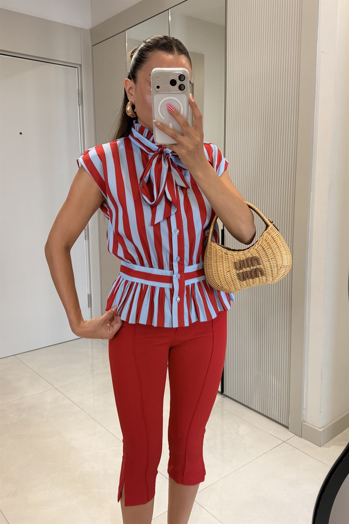 Dalia Kırmızı Mavi Çizgili Fular Yaka Peplum Bluz