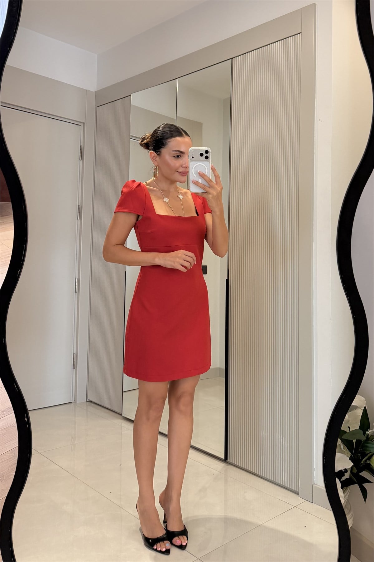 Danica Kırmızı Sırt Dekolteli Mini Elbise