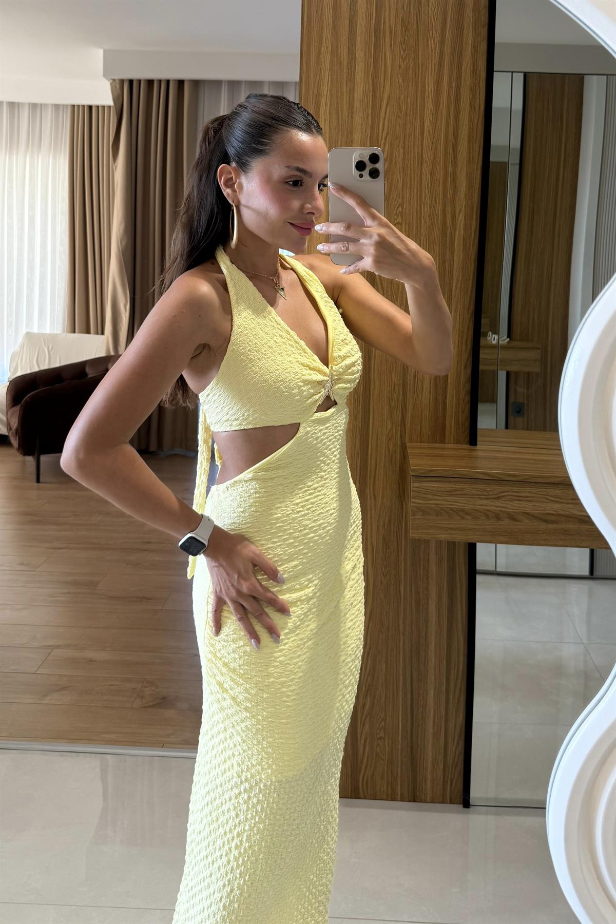 Darel Sarı Deniz Yıldızı Aksesuarlı Elbise